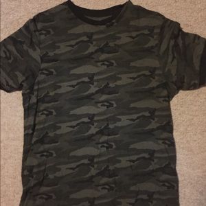 Old Navy Camouflage Tee - Medium